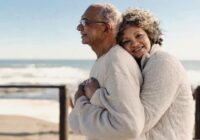 Retirees are increasingly reevaluating traditional savings approaches as life expectancy rises and economic uncertainties grow. This video explores how experts advise diversifying income streams, leve - Digital concept art for illustrative purpose, tags: perché pianificare la pensione - Monok